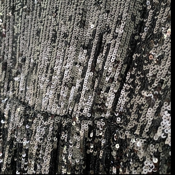 Back Stage Sequin Dress Long Sleeves Chic Cinch Waist Black NEW With Tags NWT - Picture 10 of 13